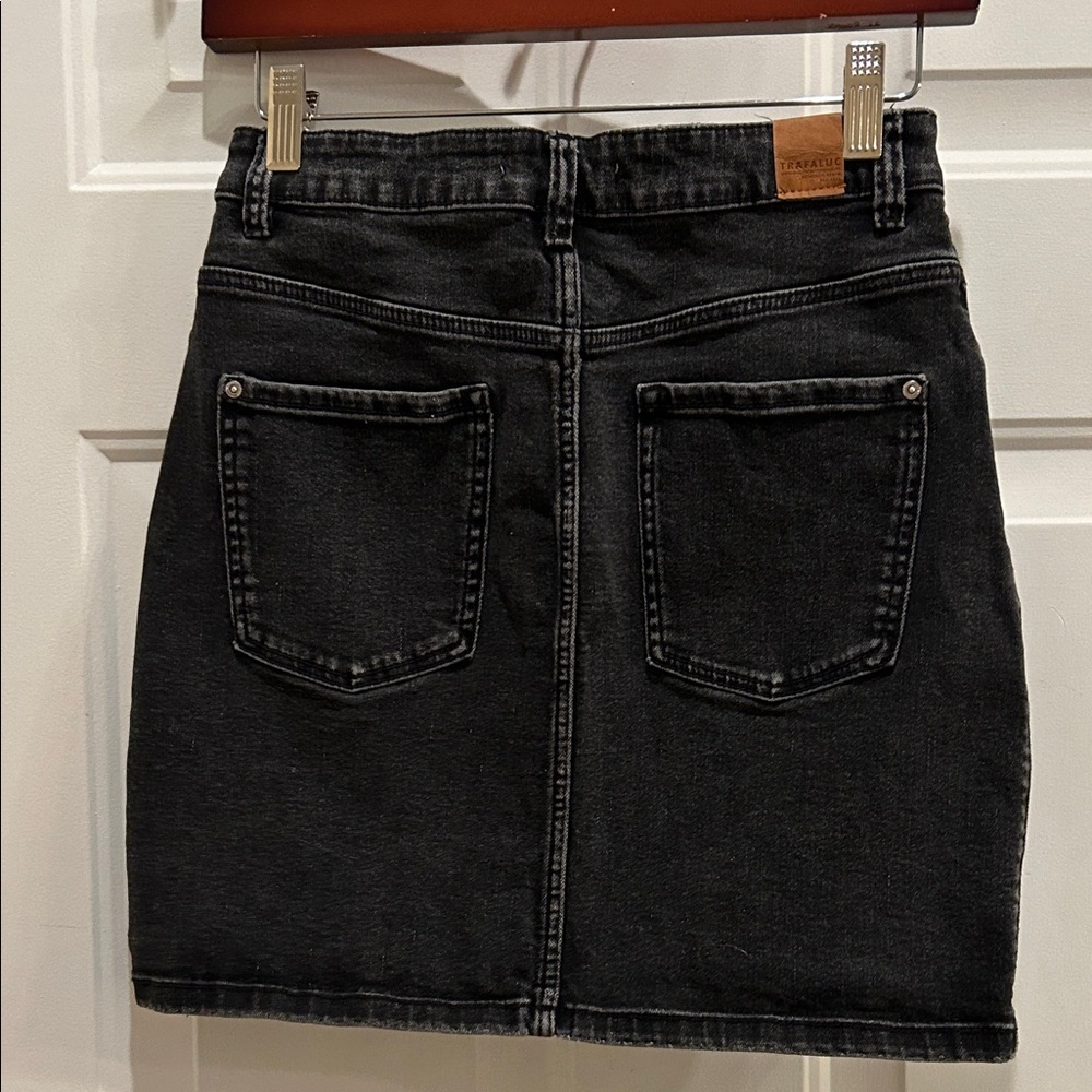 Zara Black Denim Mini Skirt - Picture 3 of 4